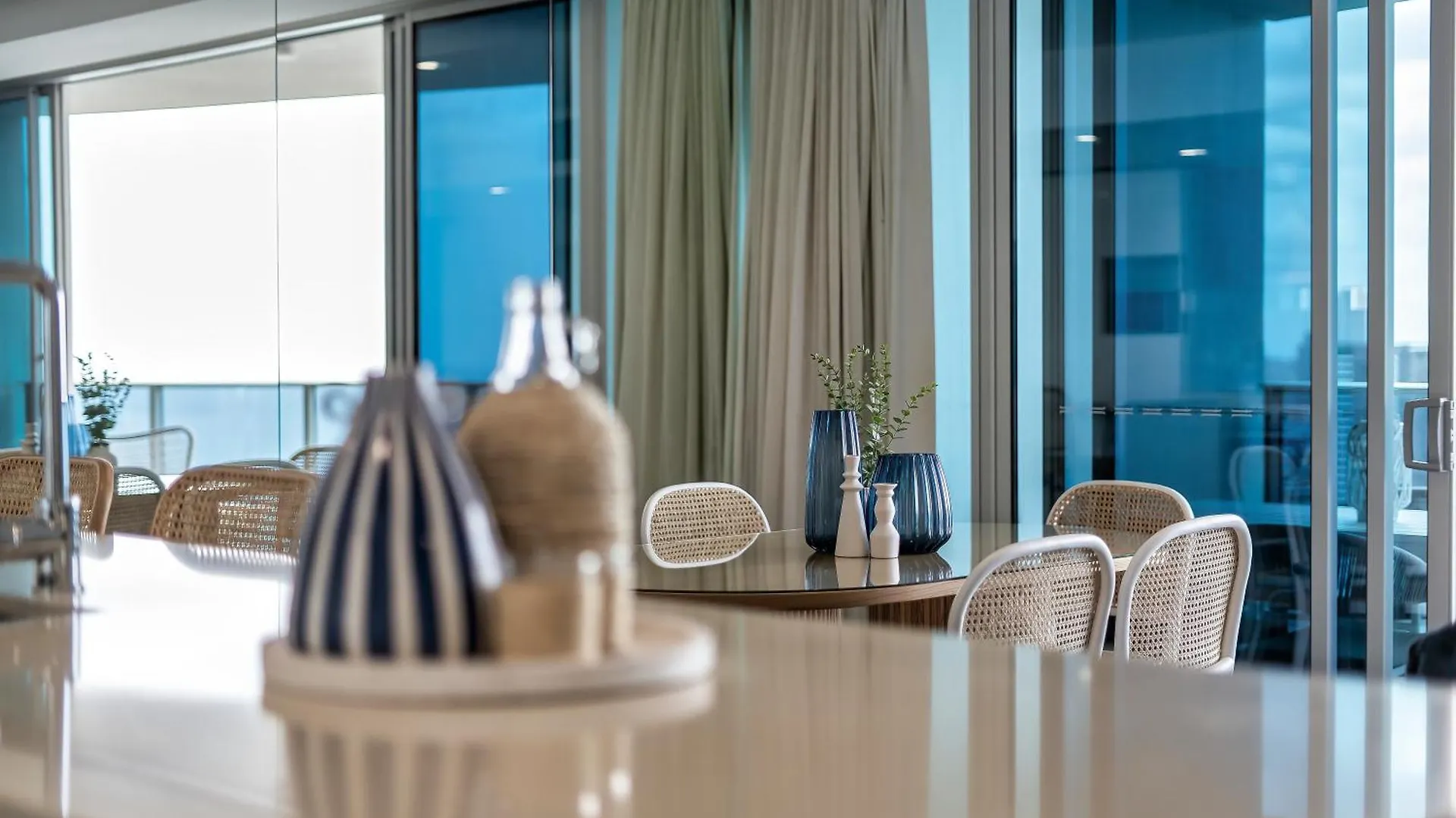 H-Residences - Gclr Gold Coast 0*,  Australien
